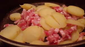 Olla con mantequilla, tocino y patatas (II)_Tartiflette