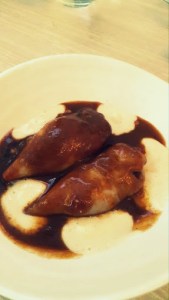 Chipirones rellenos con bechamel