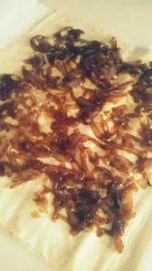 Capa de cebolla caramelizada