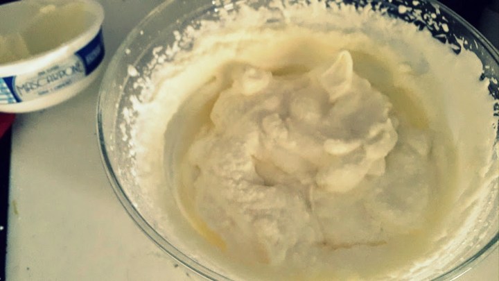 Mezcla nata montada con mascarpone