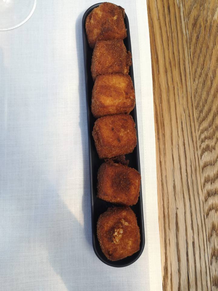 Croquetas de bacalao al pil pil