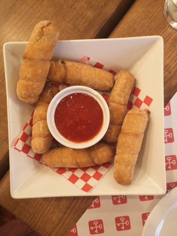 Tequeños - La Casa Tomada