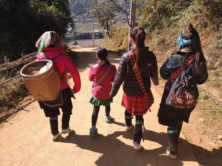 Chicas de la tribu h'mong