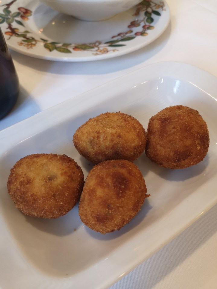 La Posada de la Villa - croquetas de bienvenida